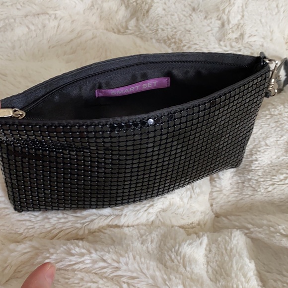 Smart Set - Sexy Sequin-y Zippy Clutch - Picture 3 of 5